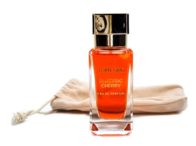 Мини-парфюм 42 мл Tom Ford Electric Cherry Мини-парфюм 42 мл Tom Ford Electric Cherry