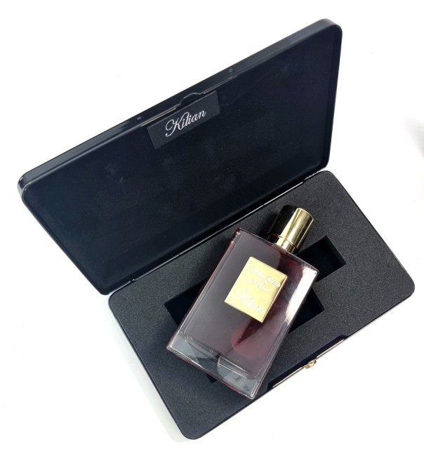 LUX By Kilian A Kiss from a Rose Limited Edition 50 мл (оригинальная упаковка) LUX By Kilian A Kiss from a Rose Limited Edition 50 мл (оригинальная упаковка)