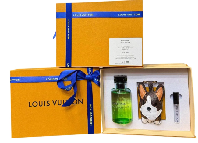Подарочный набор Louis Vuitton Pacific Chill 100 мл с брелком и атомайзером Подарочный набор Louis Vuitton Pacific Chill 100 мл с брелком и атомайзером
